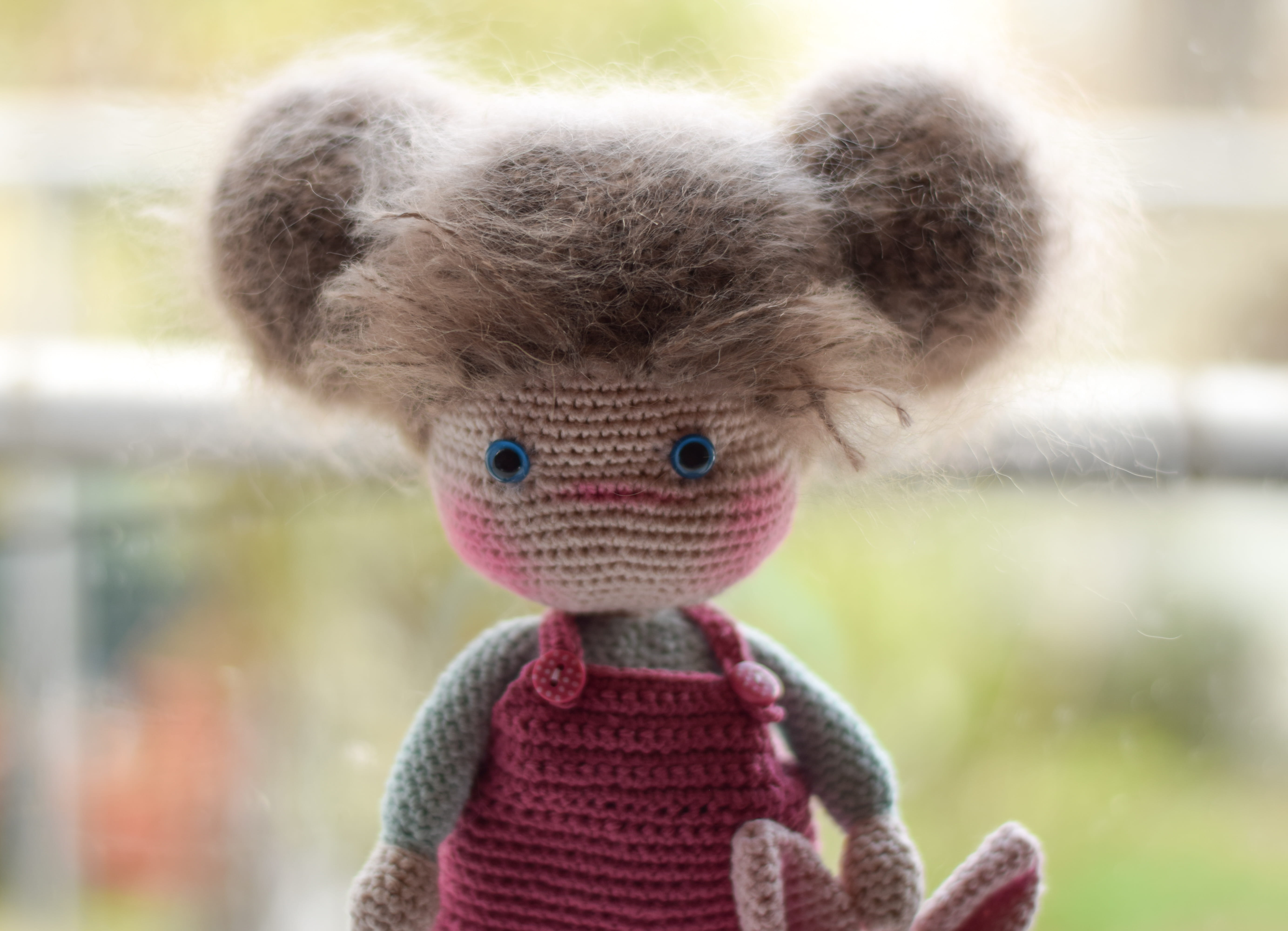 Плетена кукла Ани с нейното зайче, амигуруми,  ръчна изработка 