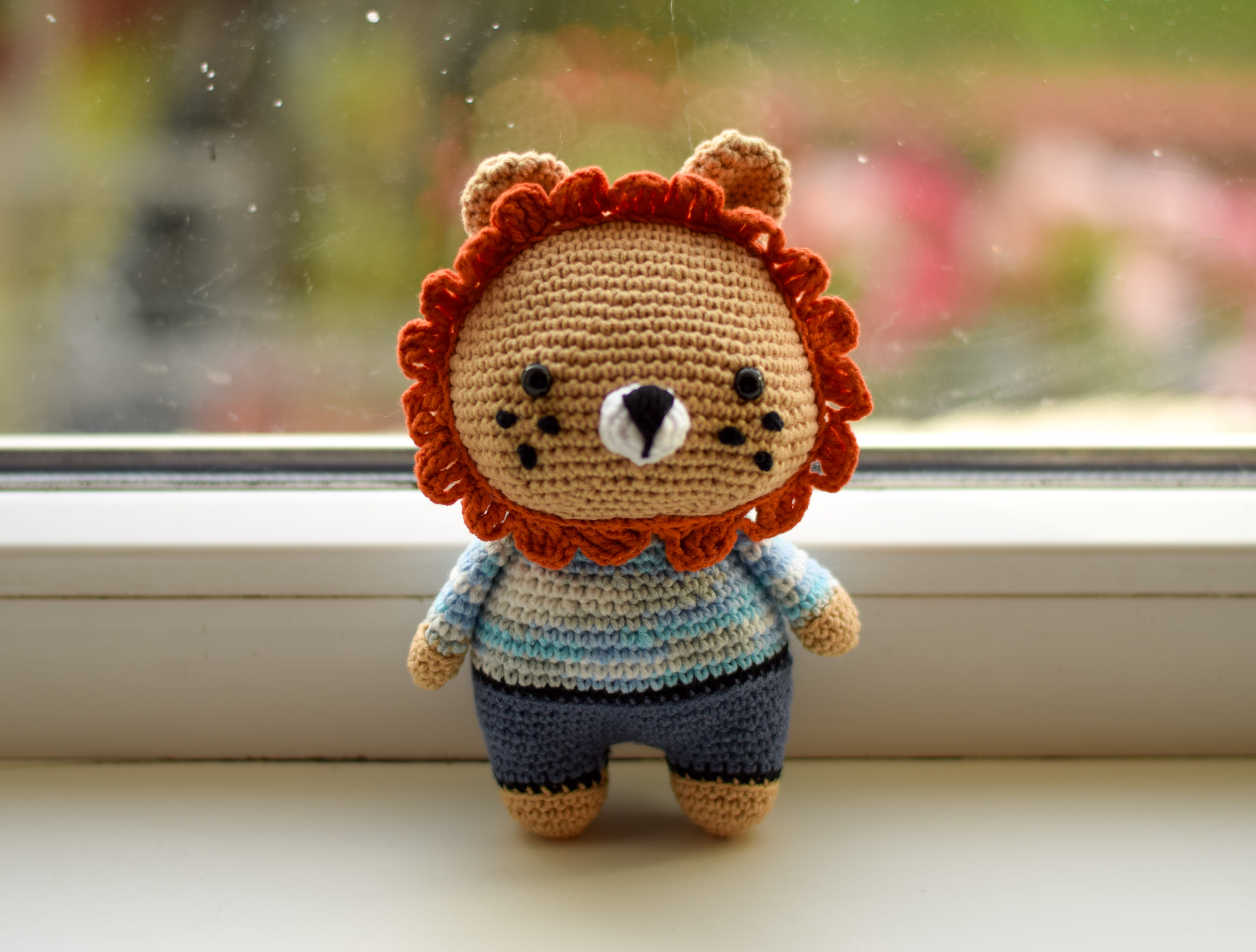 Плетена играчка лъвчето Боян, амигуруми,  ръчна изработка 