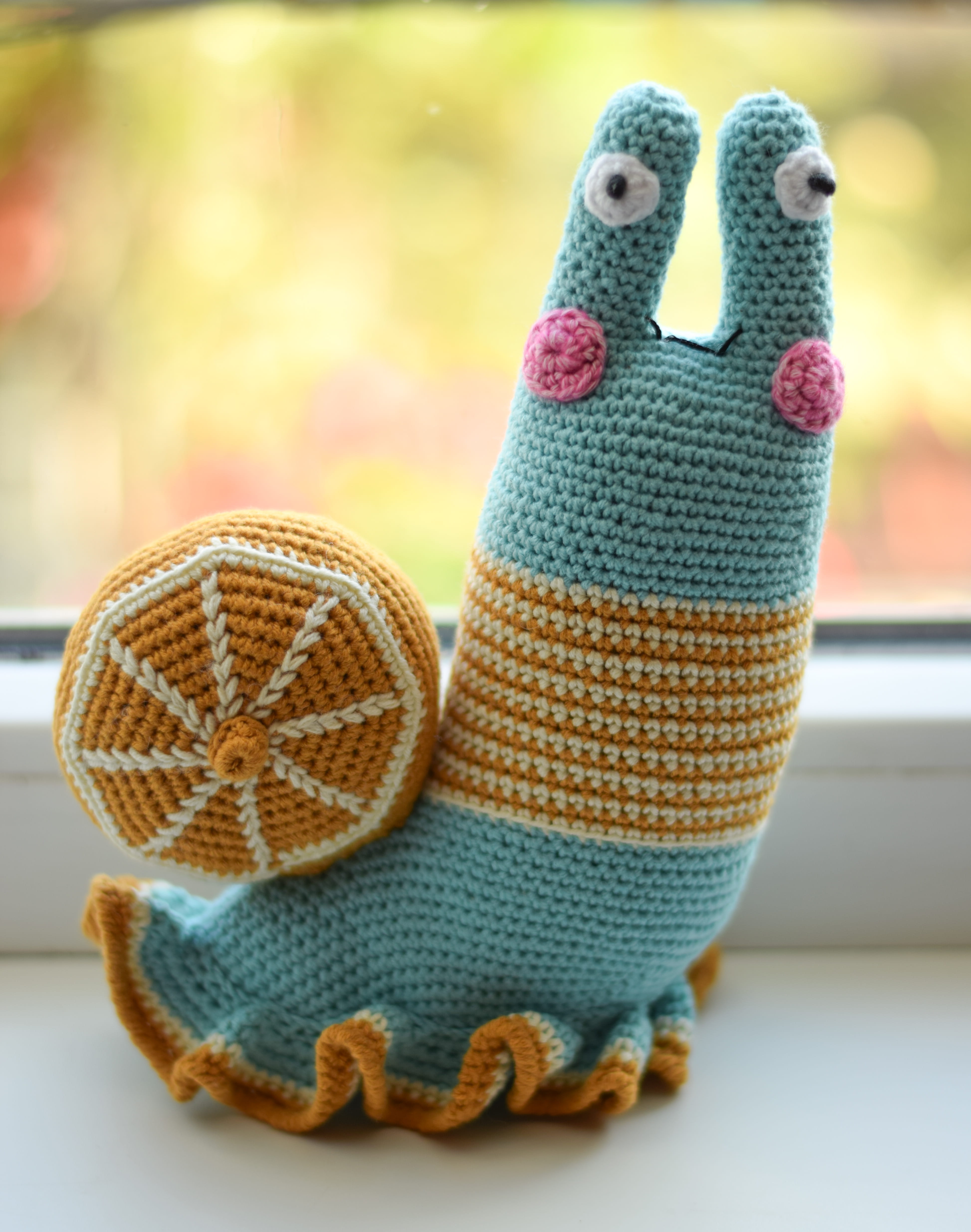 Ръчно плетена играчка Охлюв – Амигуруми, ръчна изработка от памук