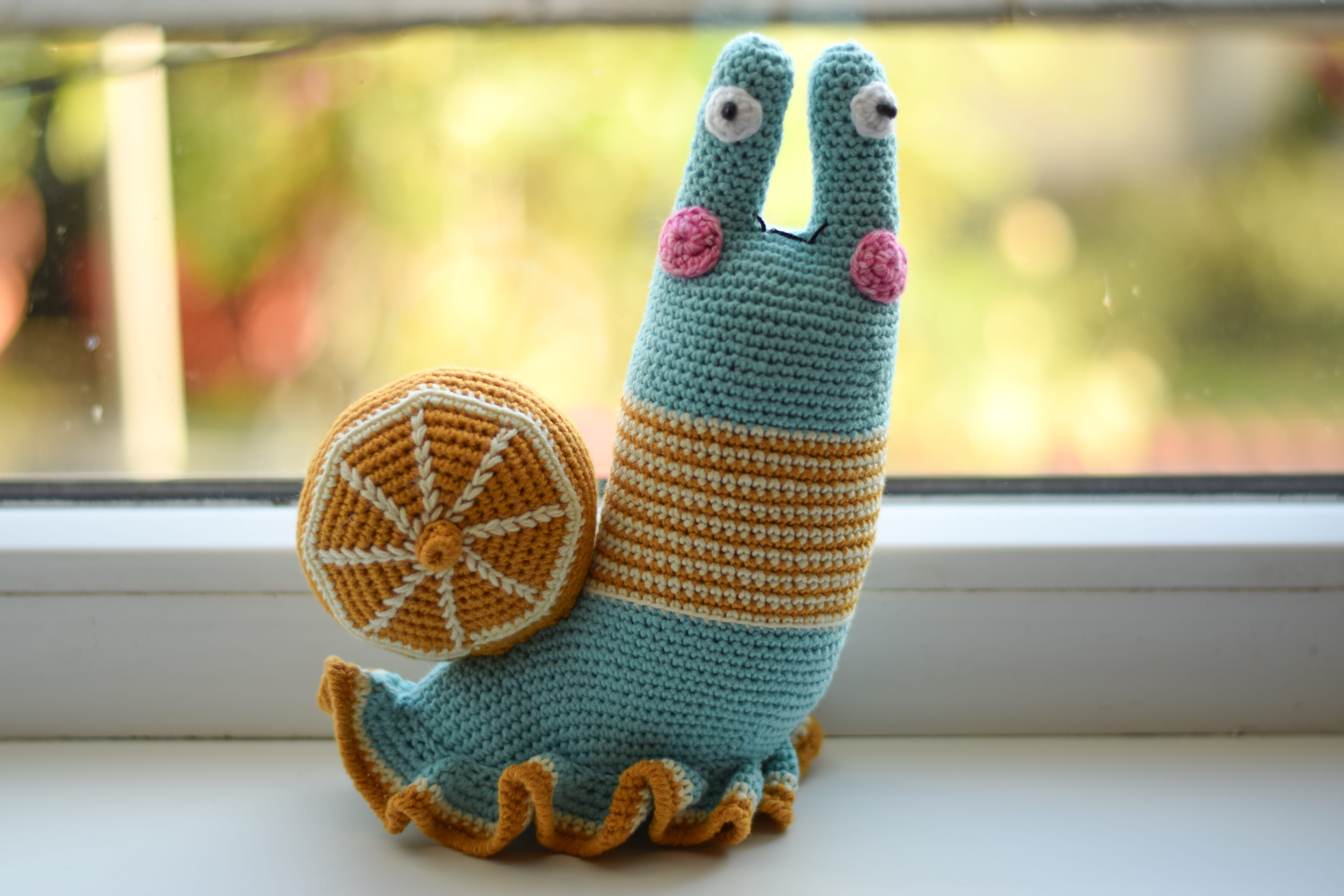 Ръчно плетена играчка Охлюв – Амигуруми, ръчна изработка от памук