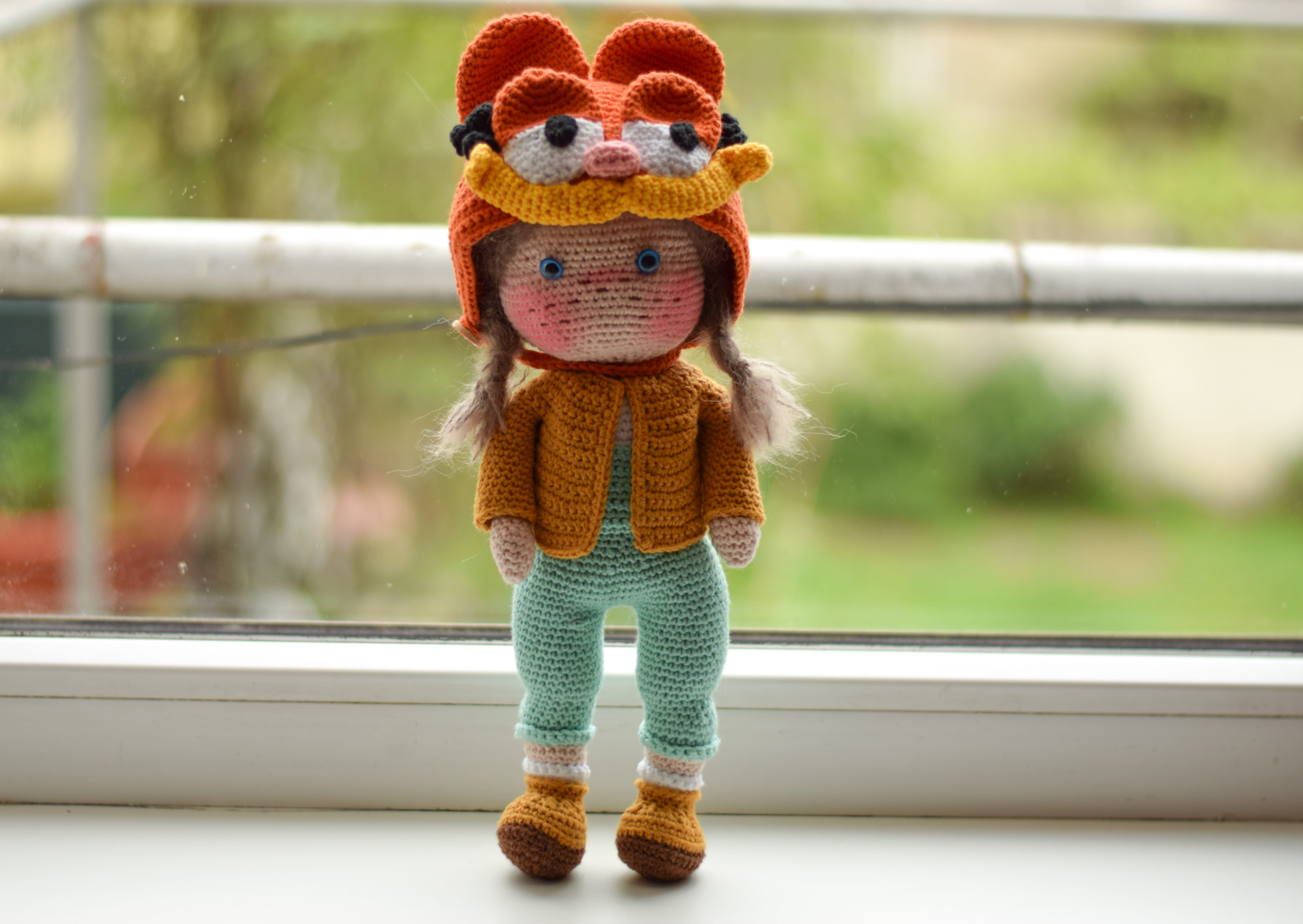 Плетена кукла Йоана с Гарфийлд, амигуруми,  ръчна изработка 