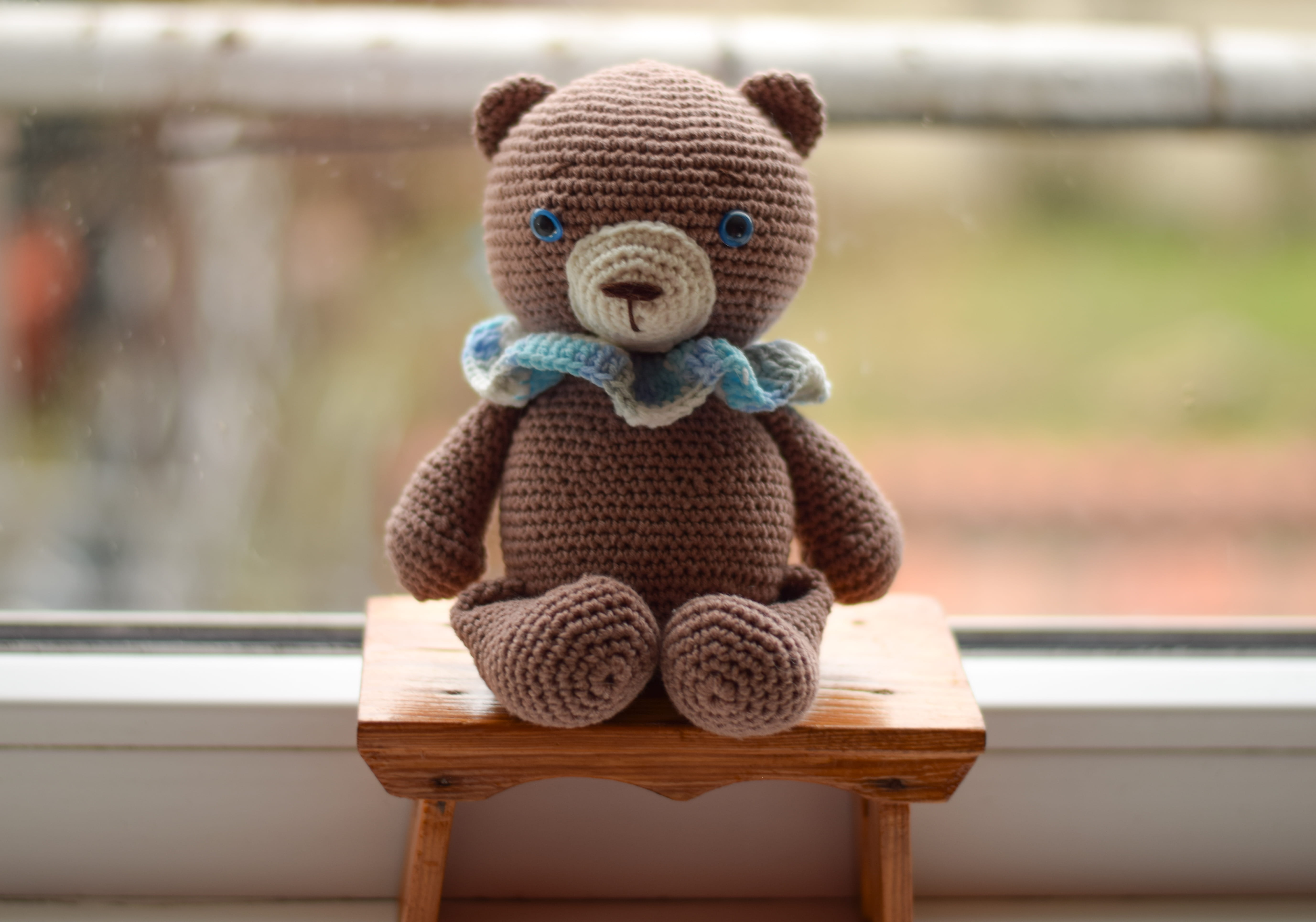 Плетена играчка мече Иво, амигуруми,  ръчна изработка 