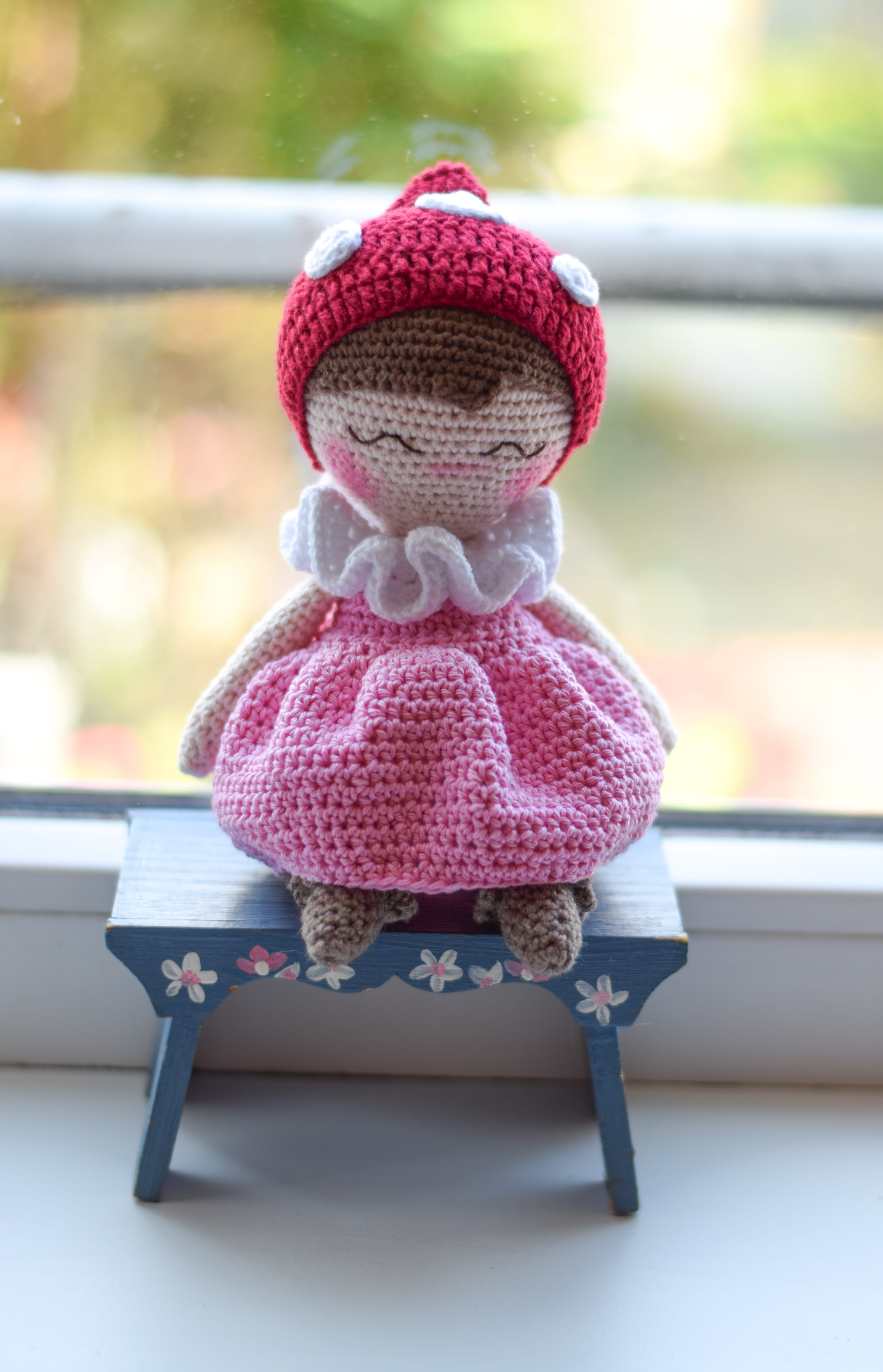 Плетена кукла Лилия, амигуруми,  ръчна изработка 