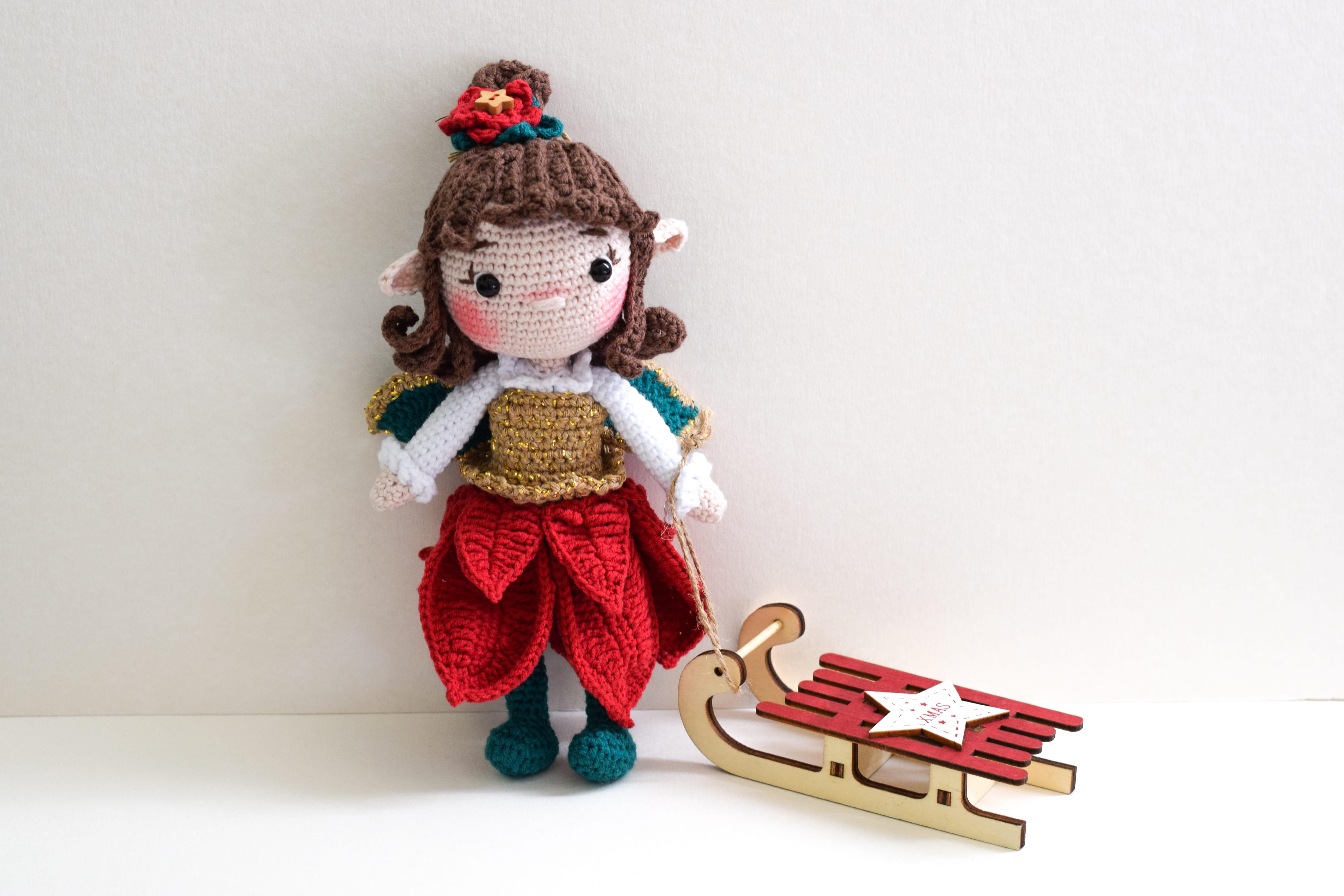 Плетена кукла елфчето Магдалена, амигуруми,  ръчна изработка 