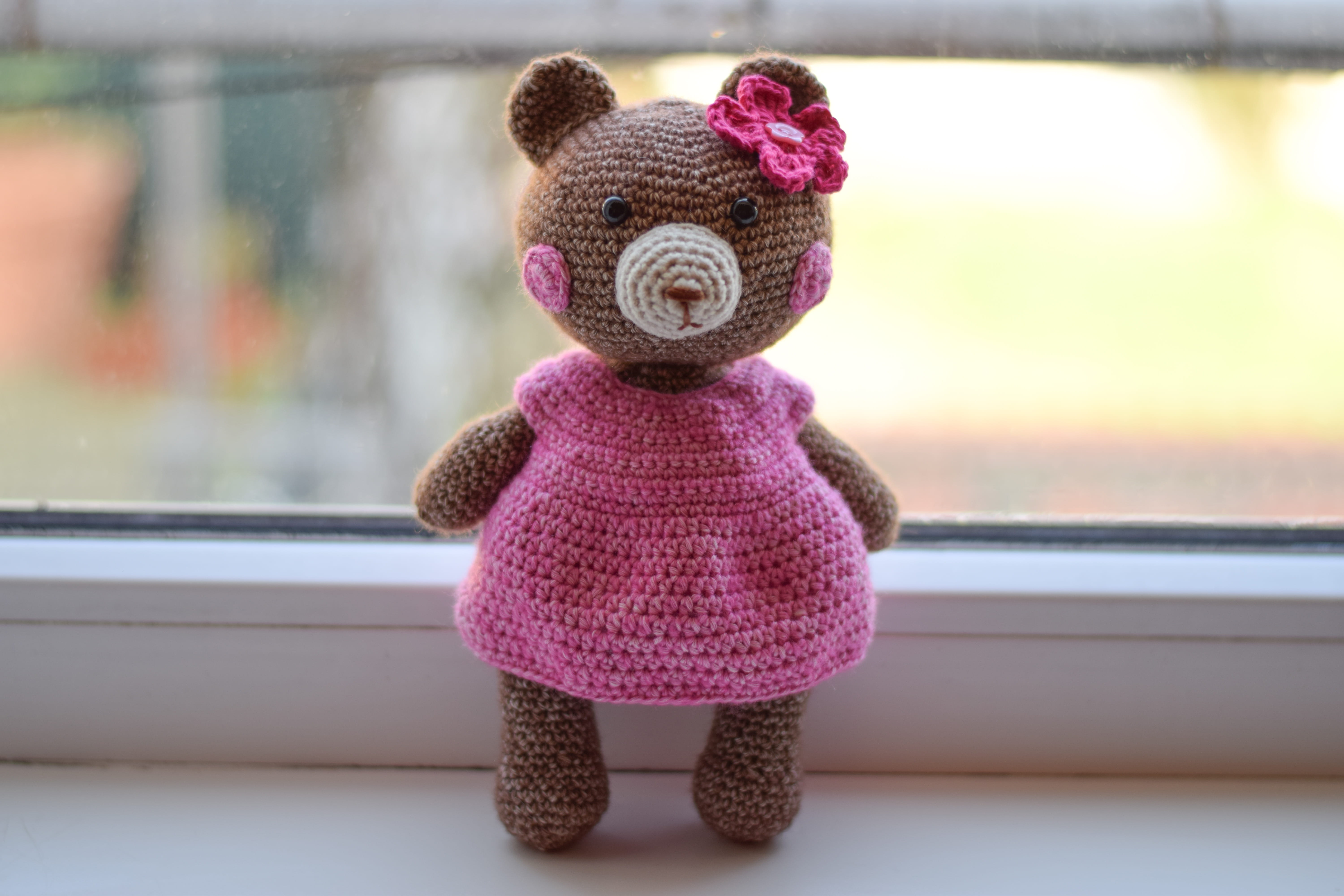 Плетена играчка мечето Мери, амигуруми,  ръчна изработка,  подарък за дете 