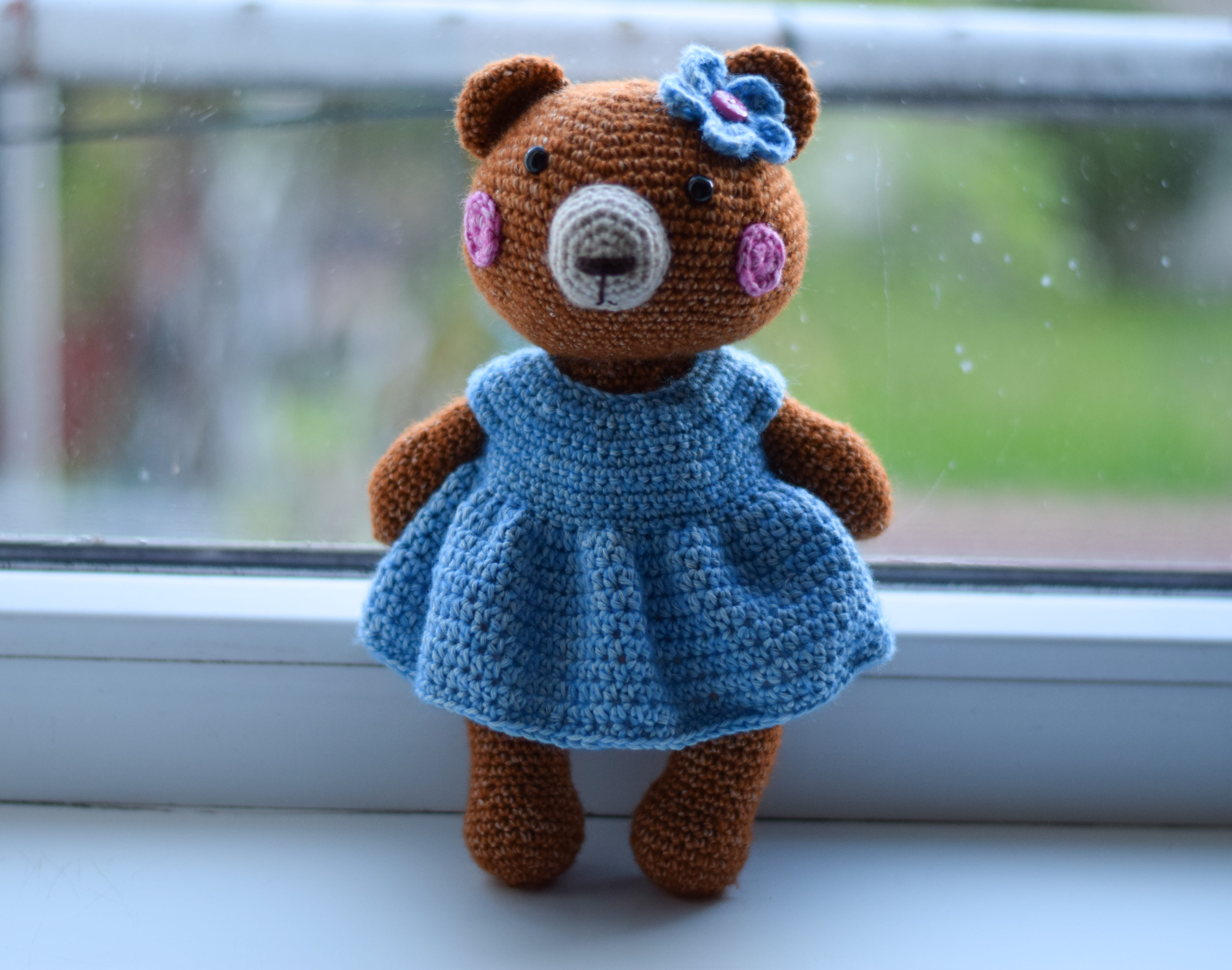 Плетена играчка мечето Мери, амигуруми,  ръчна изработка,  подарък за дете 