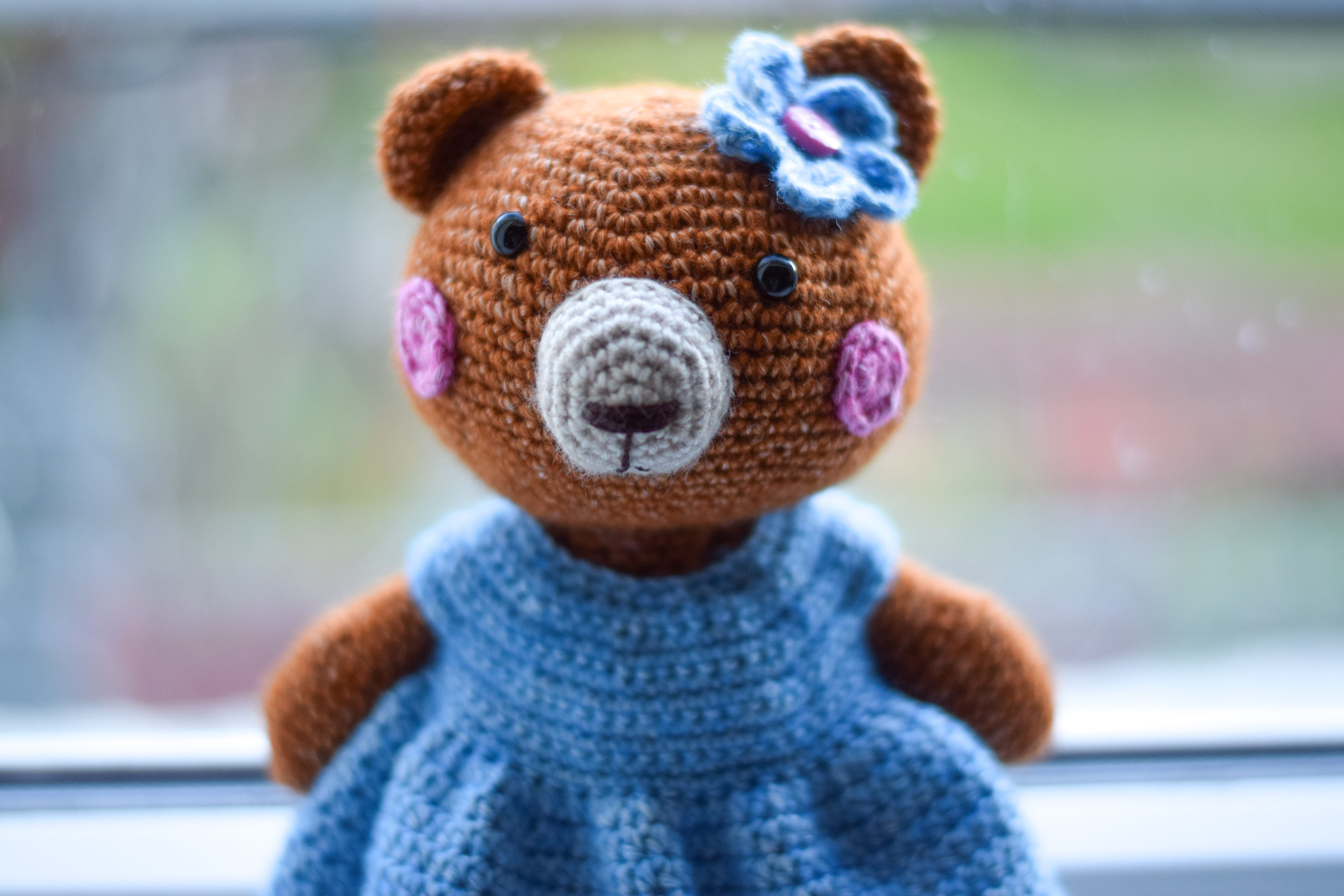 Плетена играчка мечето Мери, амигуруми,  ръчна изработка,  подарък за дете 