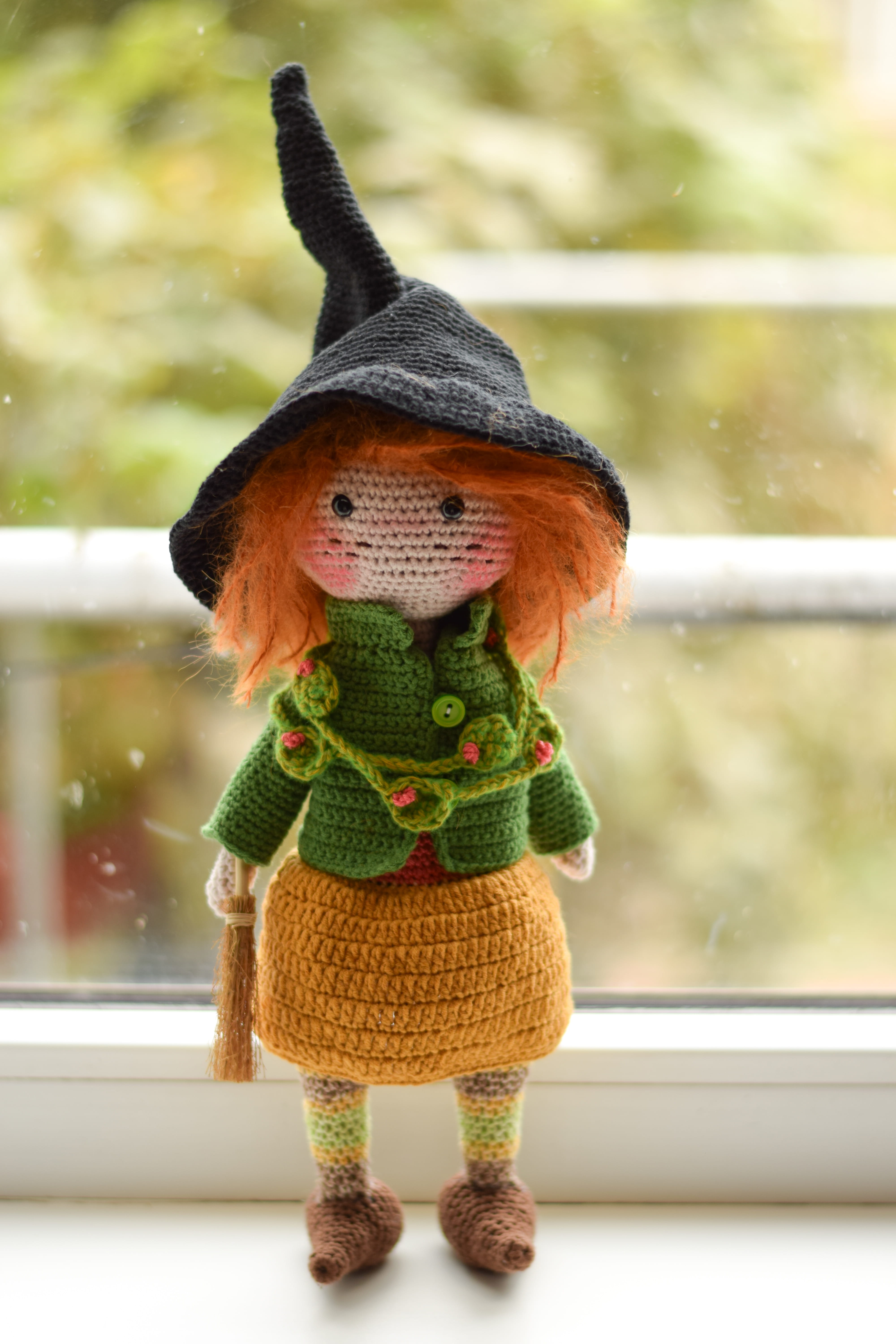 Плетена кукла Петронела Ябълкова, амигуруми,  ръчна изработка 