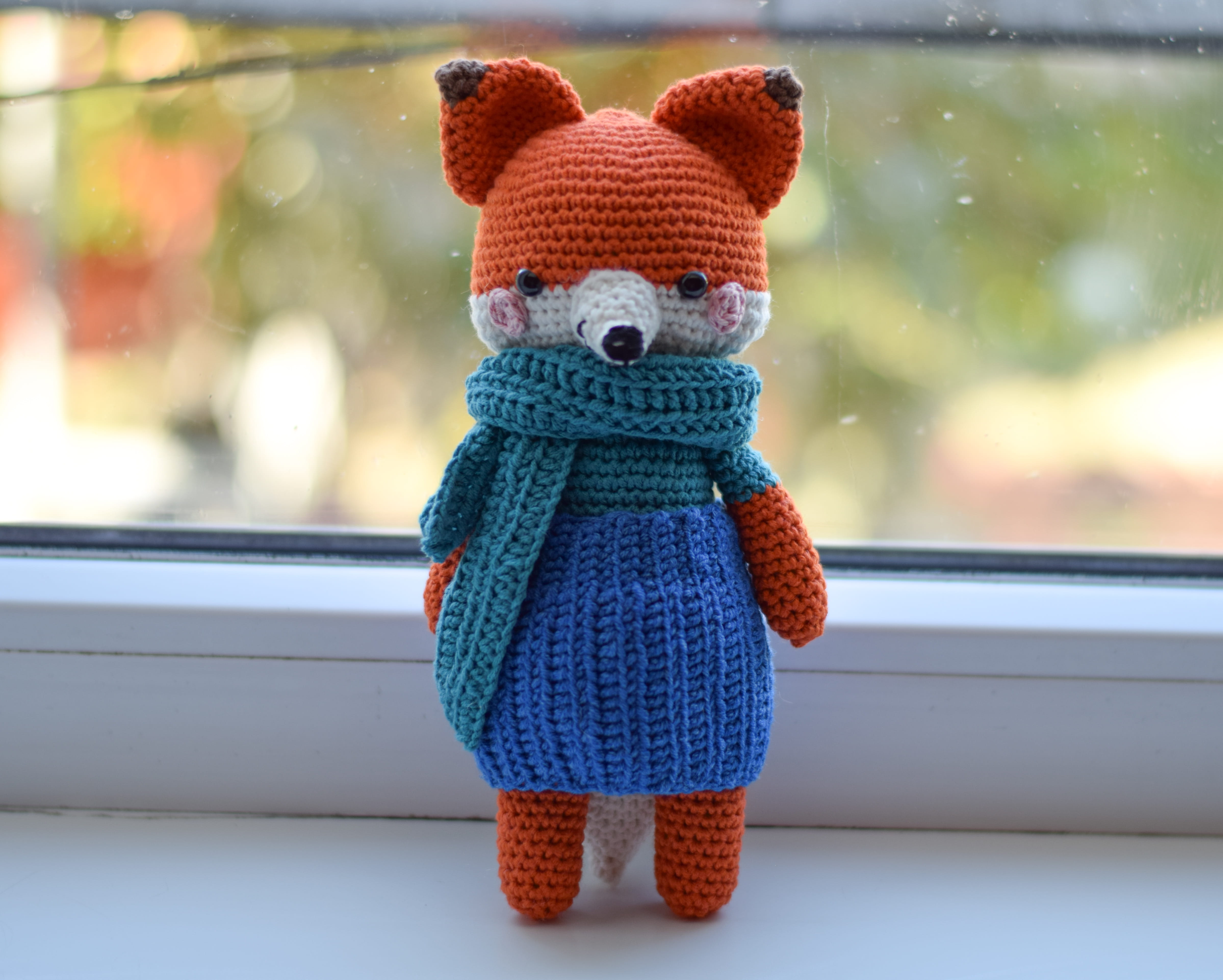 Плетена играчка лисичето Ради, амигуруми,  ръчна изработка 