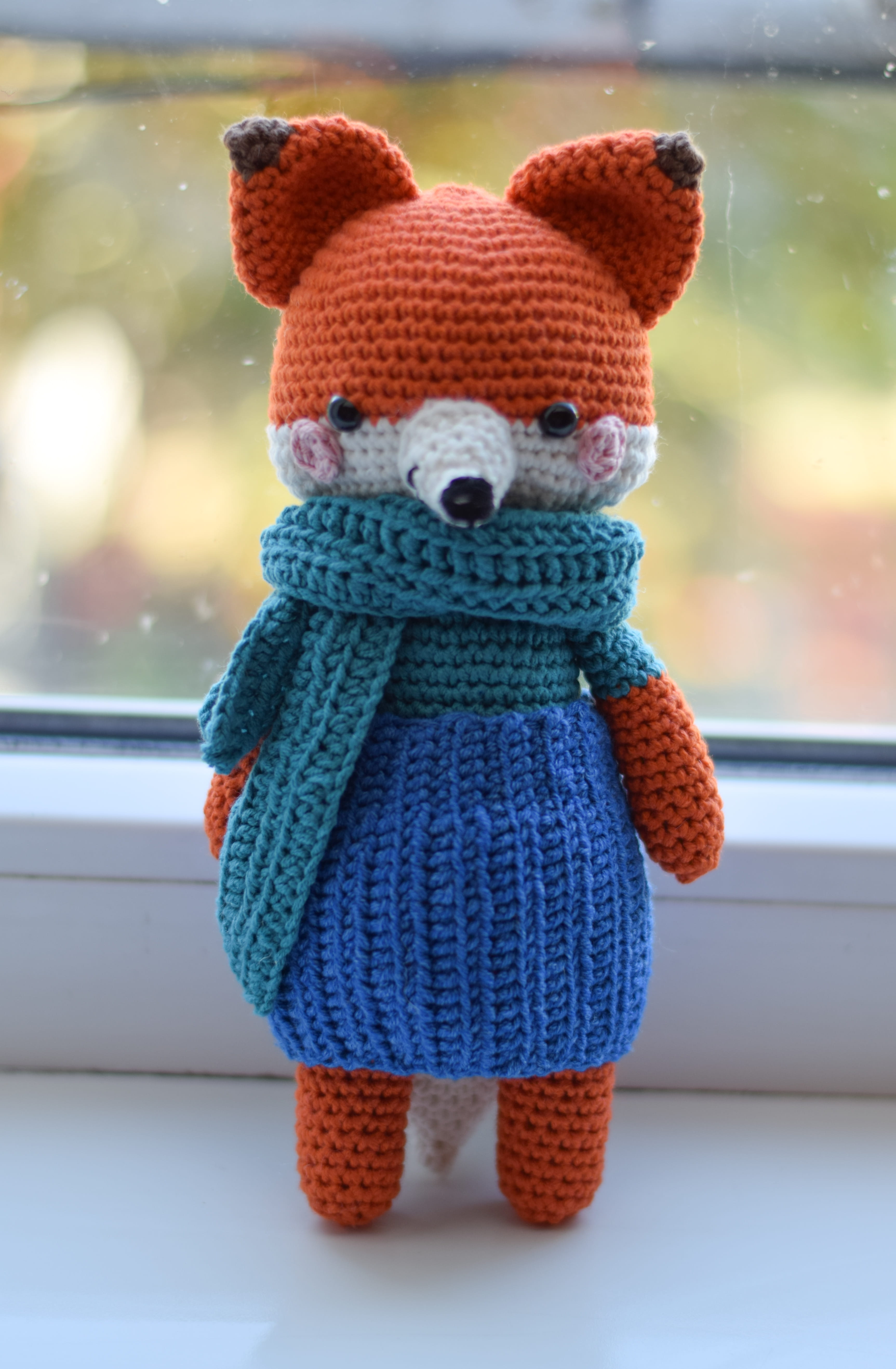 Плетена играчка лисичето Ради, амигуруми,  ръчна изработка 