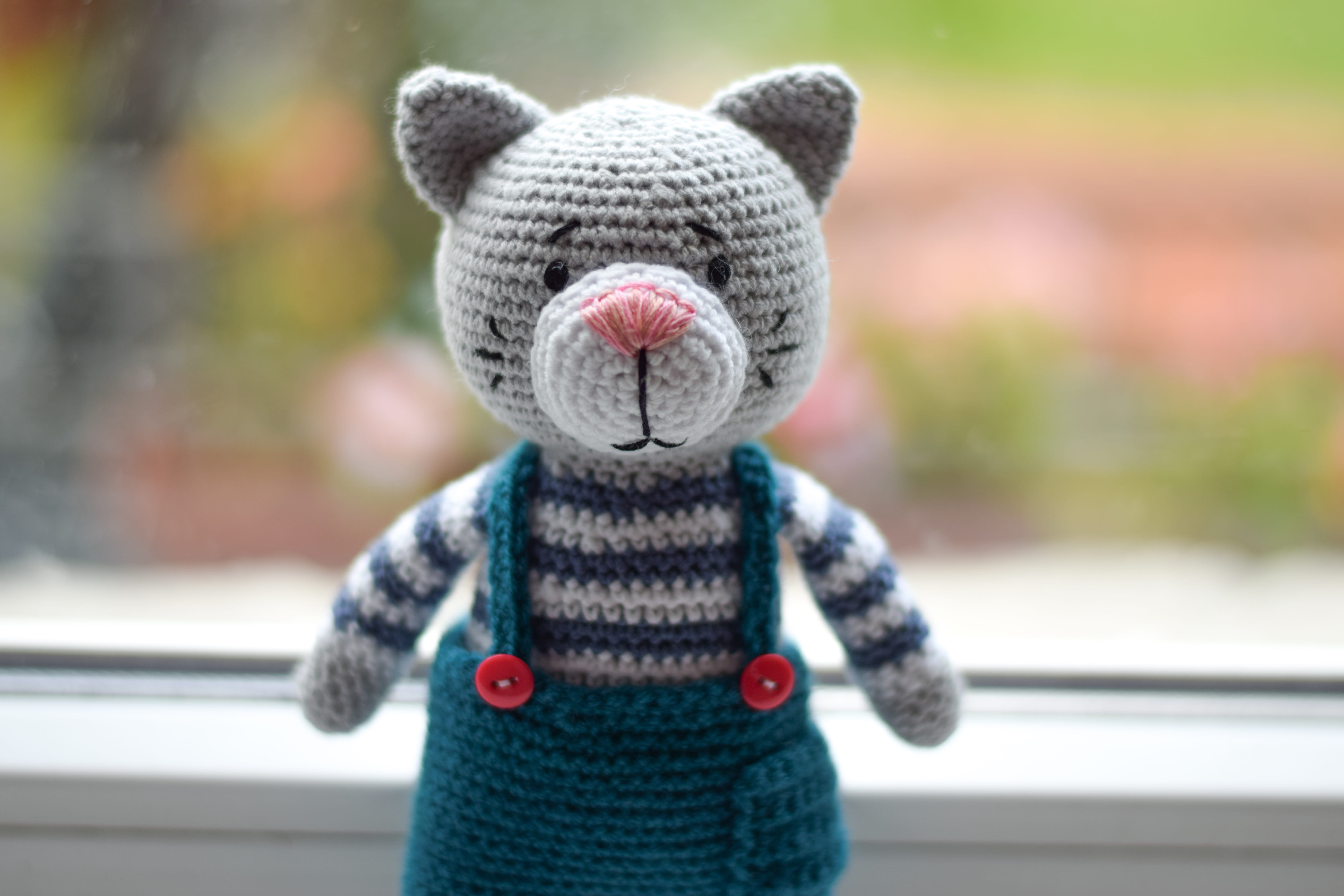 Плетена играчка котката Спас, амигуруми,  ръчна изработка 