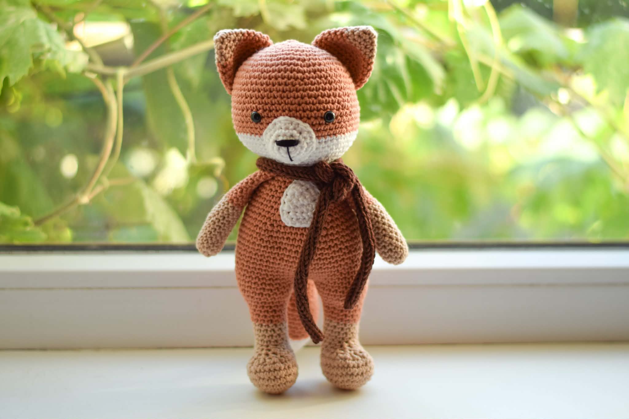 Плетена играчка лисичето Стефчо, амигуруми, ръчна изработка